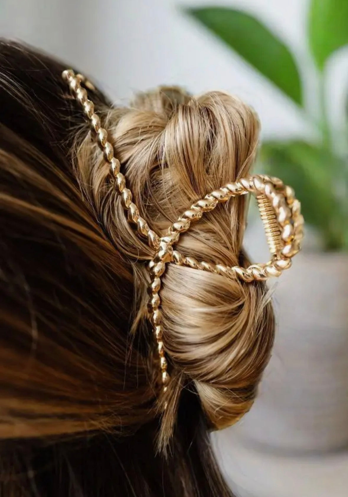Twisted Gold Claw Clip