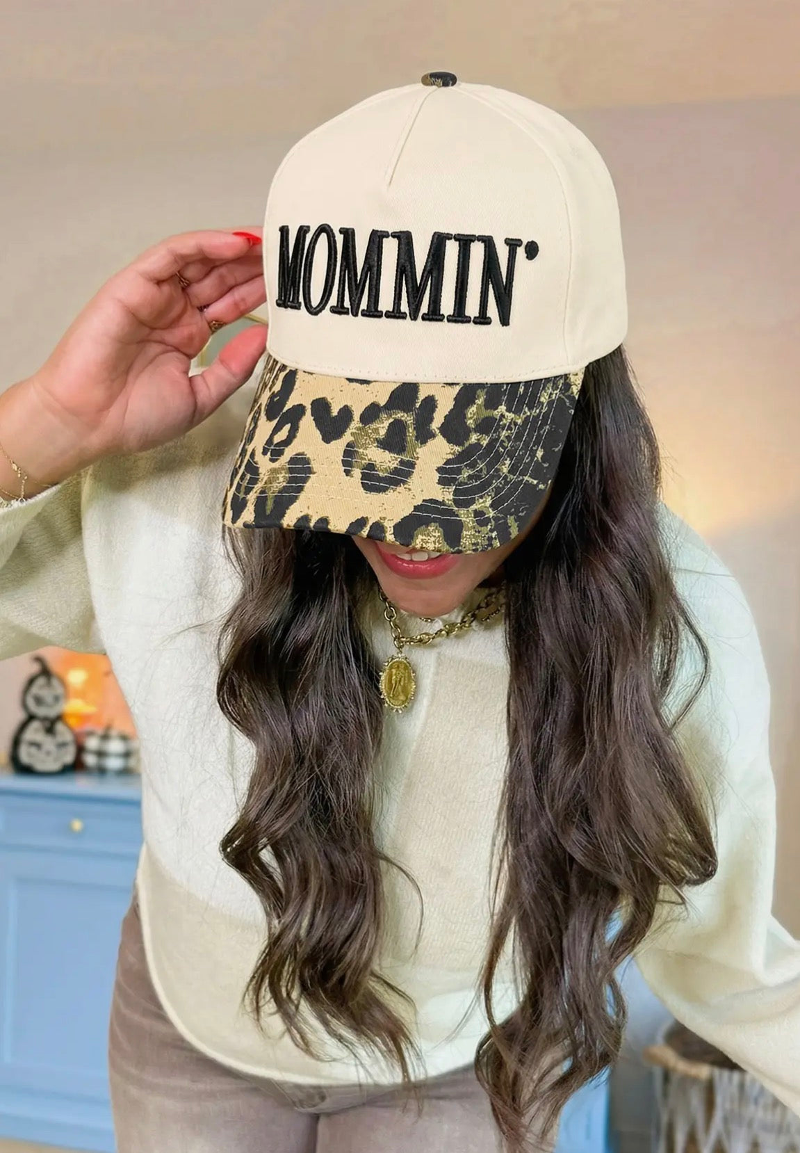 Mommin’ Embroidered Leopard Baseball Cap